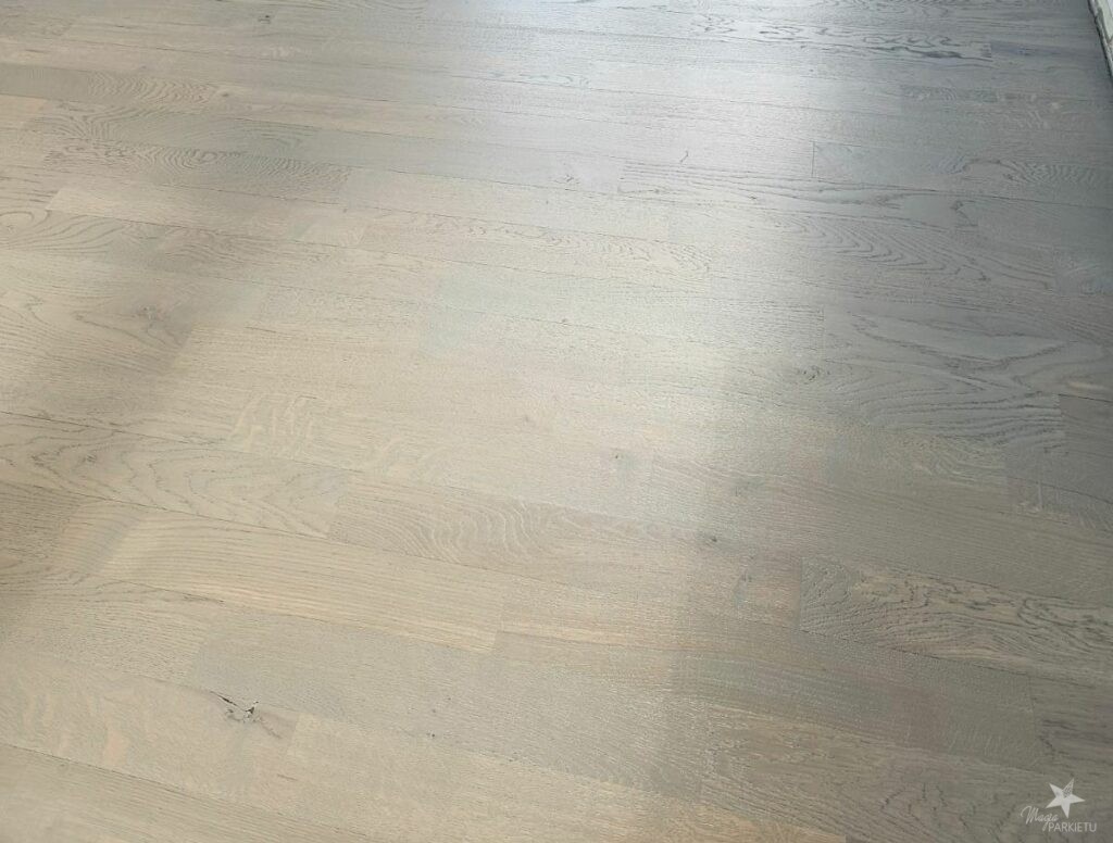 Renowacja parkietu dębowego na kolor szary